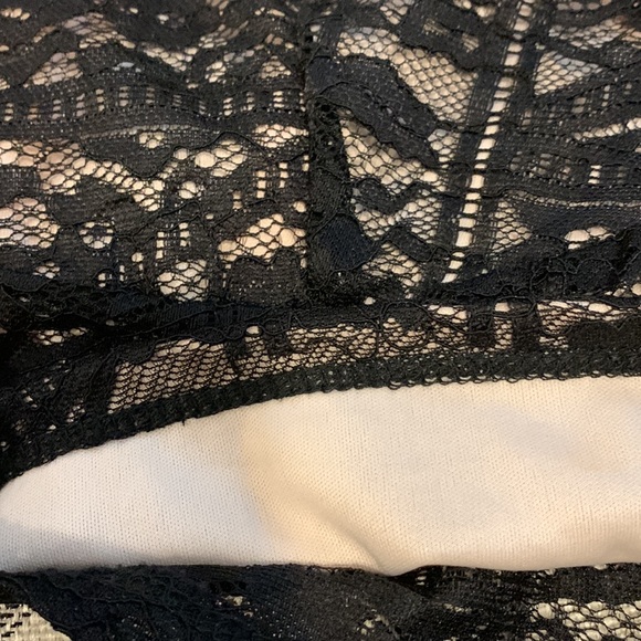 Lace bralette crop top - Picture 3 of 3